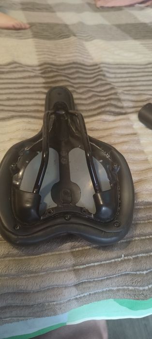 Седло для велосипеда Velo VL-4125