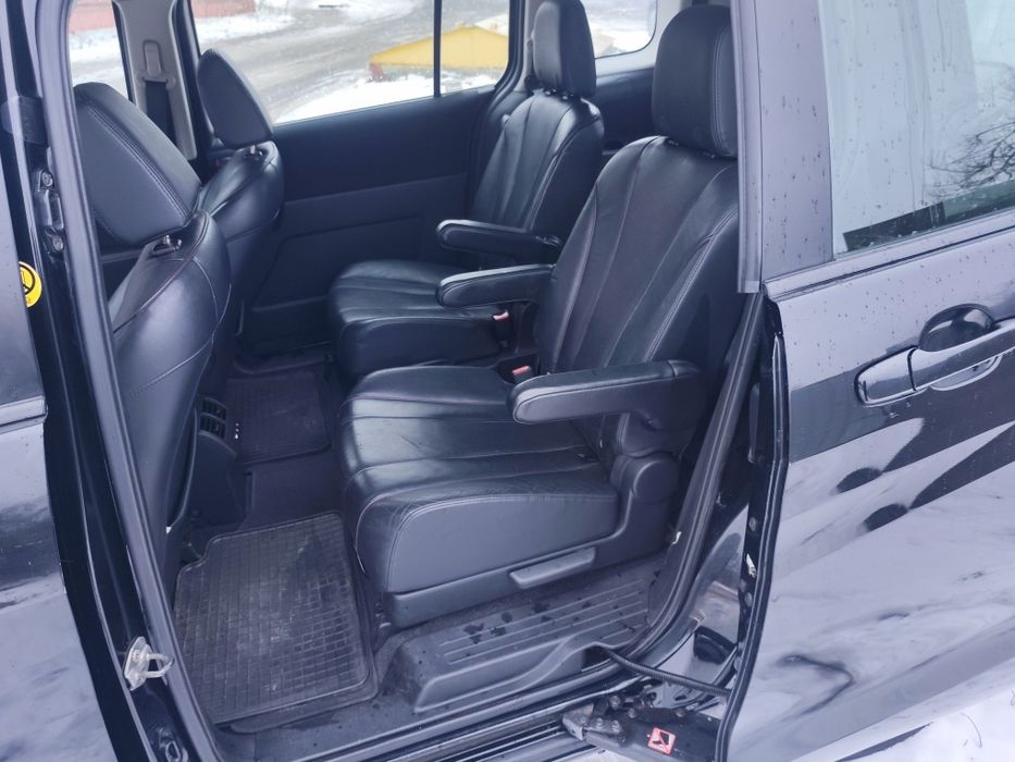 Mazda 5 мінівен автомат