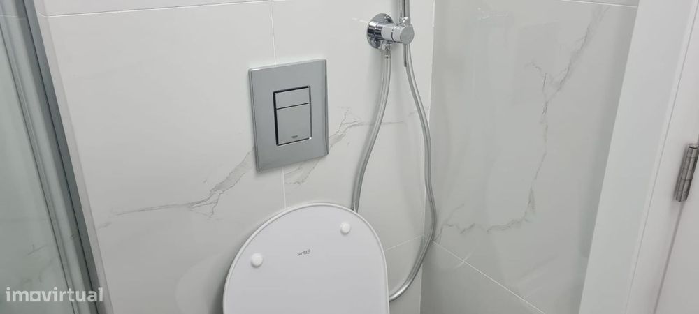 Apartamento T1 com varanda em Ribeira do Neiva, Braga