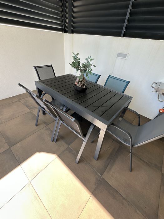 Mesa extensivel + 6 cadeiras