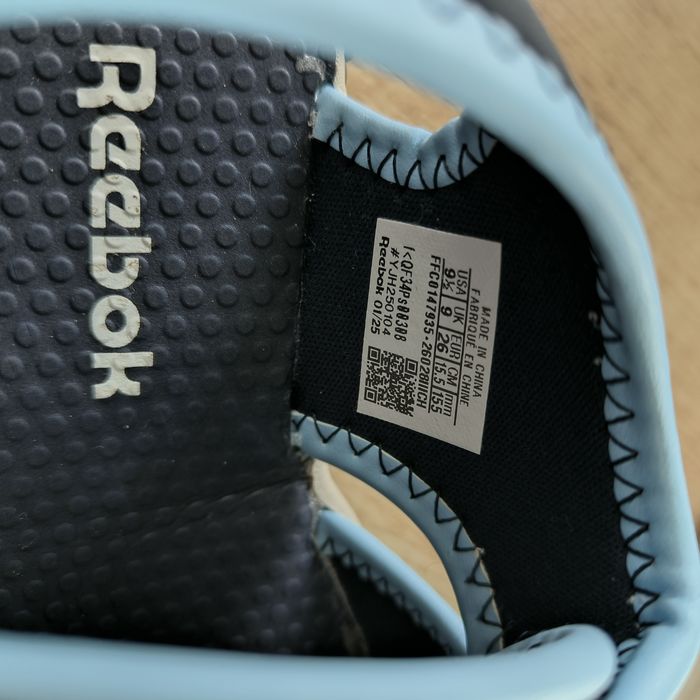 Sandałki chłopięce 26 Reebok nowe