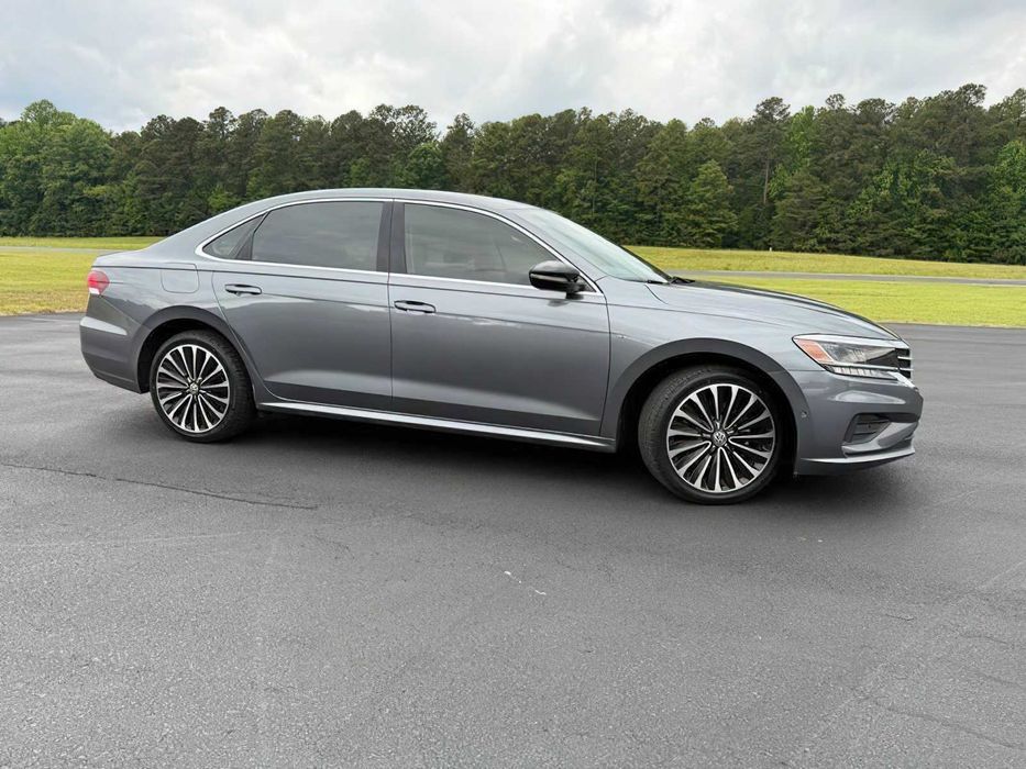 Volkswagen Passat Limited Edition      2022
