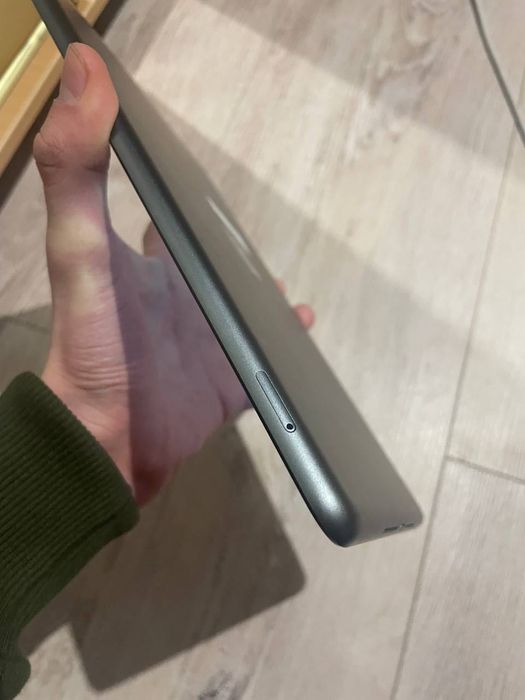 iPad 9 64gb 83% акб
