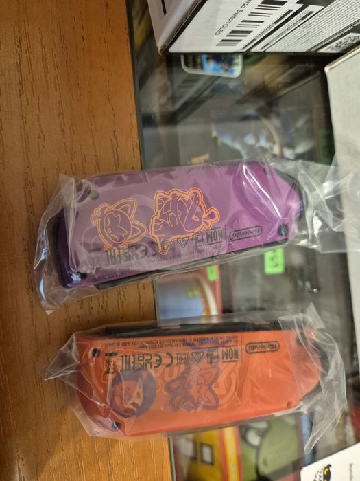 Nintendo Switch OLED konsola wersja Pokemon Scarlet Violet Używana