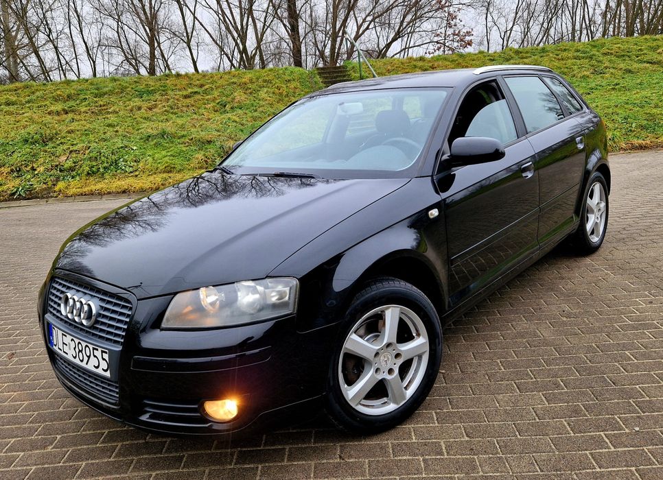 Audi A3 Sportback 1.6 Benzyna 102 km  5 Drzwi Zarejestrowana