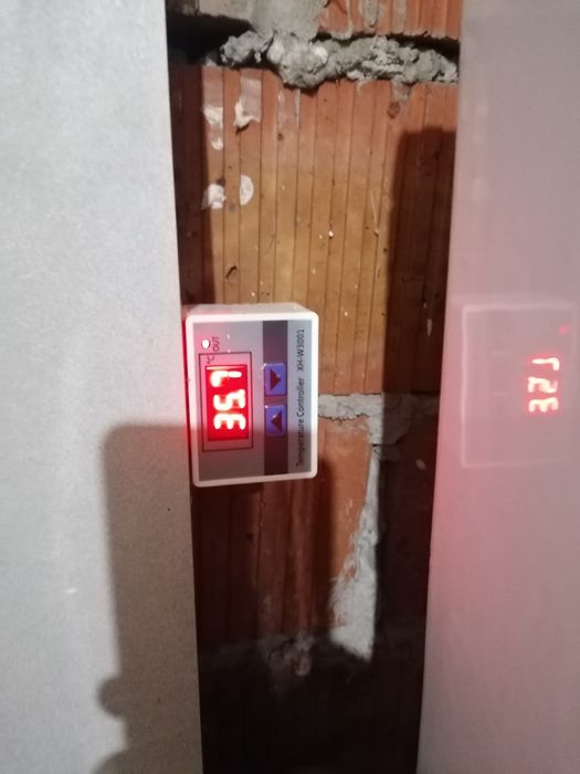 Продам керамический  обогреватель 1.20на60
