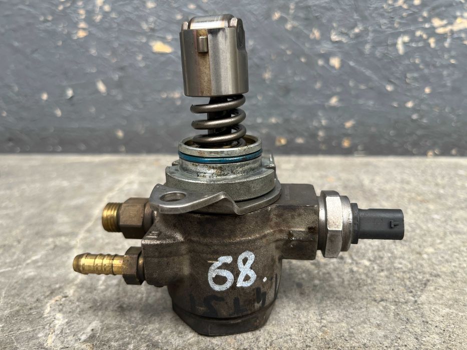 ТНВД паливний насос VW Touran Tiguan Passat B7 Jetta 4 1.4 TSI