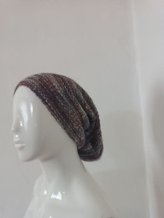Stylowa czapka H&M Beanie | Z wełną i złotą nitką | Boho / Hand Knitted