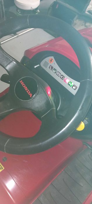 Trator corta relva Honda