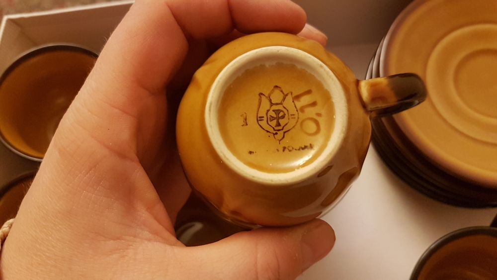 Zestaw filiżanek z cukierniczka Porcelit PRL