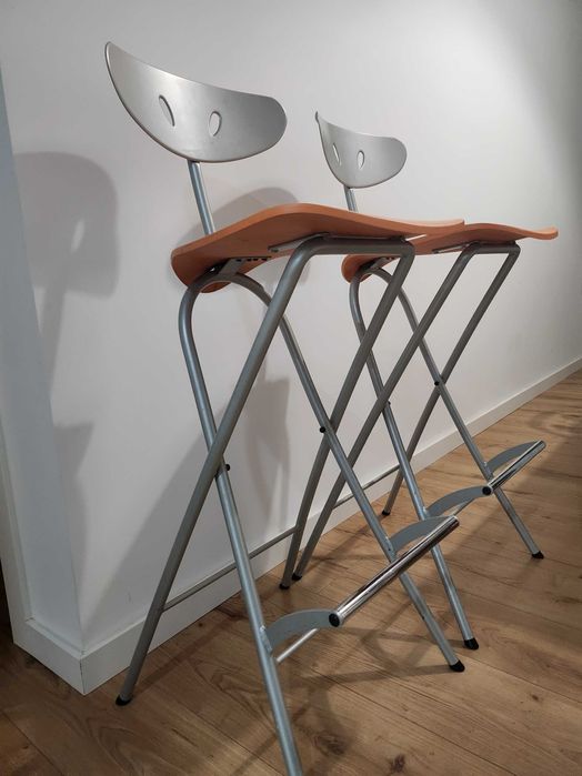 Cadeiras altas em ferro