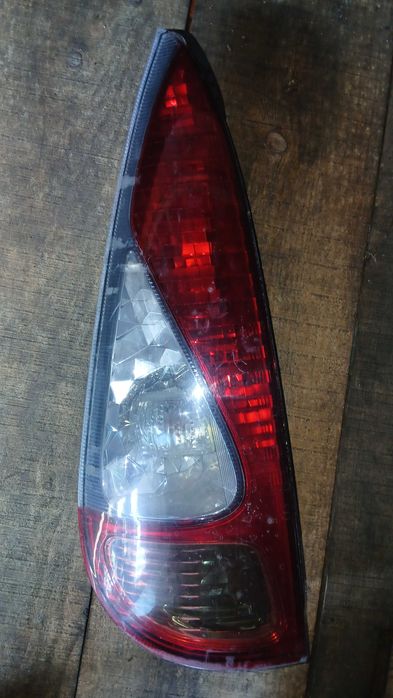 Farolins Toyota yaris verso