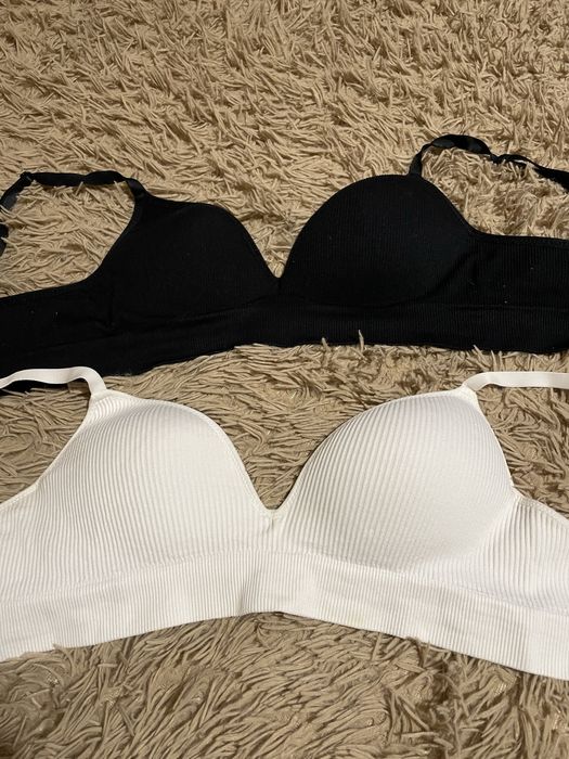 Бюстгалтер чорний і білий