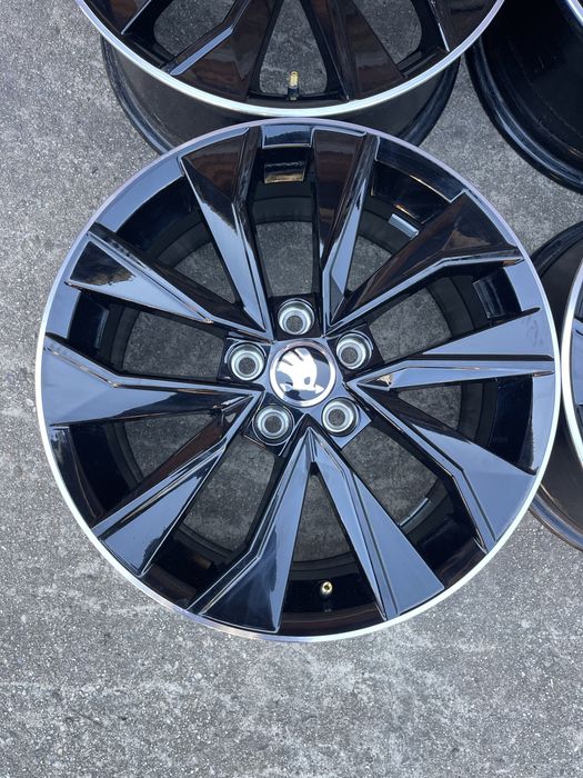 Диски.  Шкода. R16/5/100/7J/ET46.