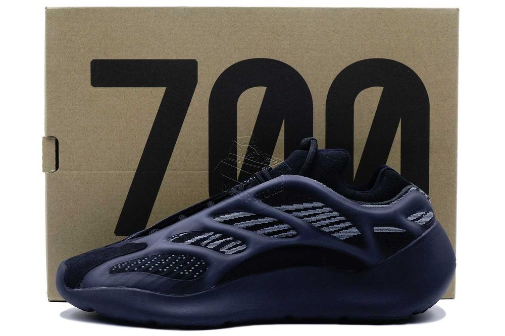 Adidas YEEZY BOOST 700 V3 Dark Glow – Buty | GX6144