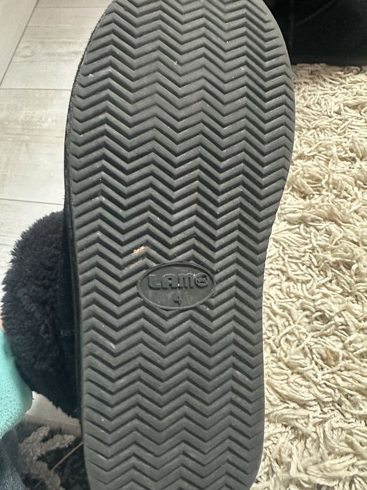 Уги для дівчинки чобітки