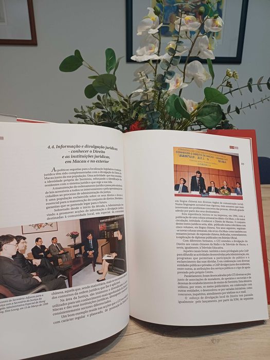 "Direito e Justiça em Macau" (Como Novo)