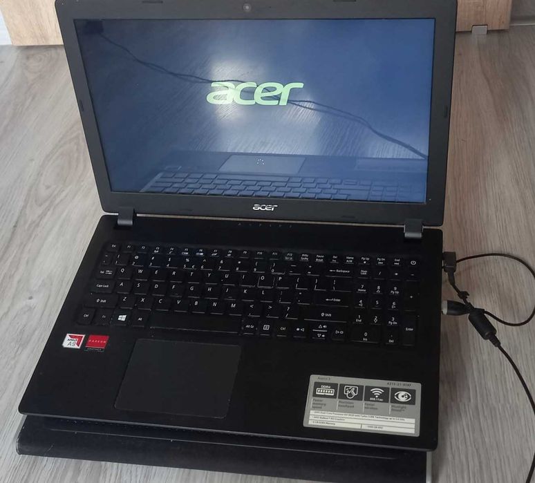 nowoczesny laptop ACER Aspire3 15,6 AMD RADEON 6DDR4 240SSD Win10