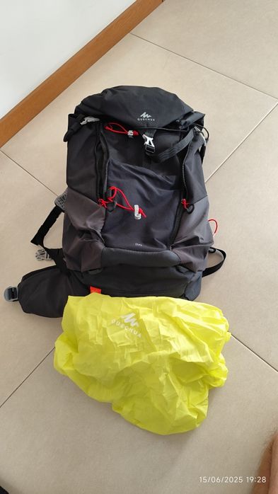 Vendo mochila de caminhada Quechua