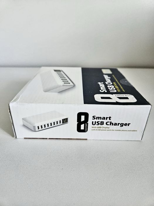 Зарядний пристрій Bodasan 8хUSB зі світлодіодним підсвічуванням (I68A)