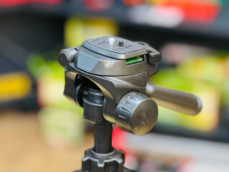 1,5 м Розкладний Штатив Intertool  різьба 1/4" |з Фікасаторами довжини