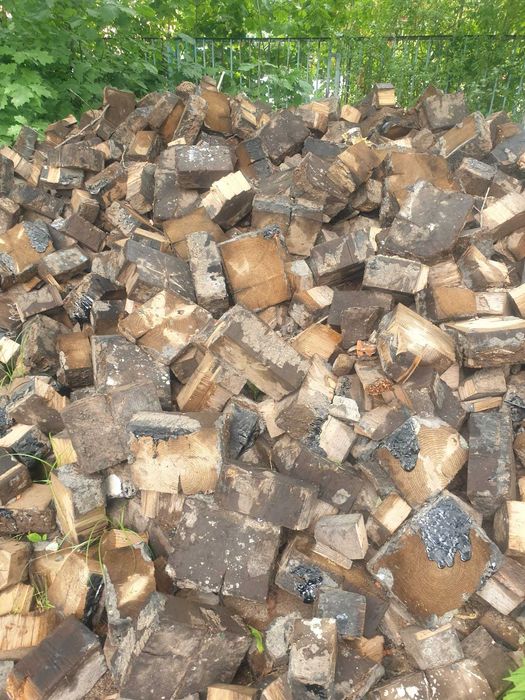 Drewniane kostki podłogowe na opał