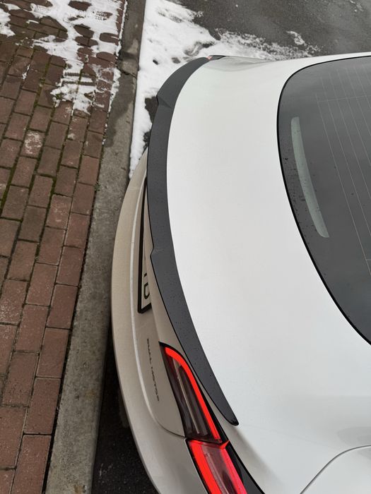 Спойлер Тесла 3/У чорний глянець