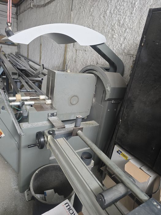 Maquina corte aluminio