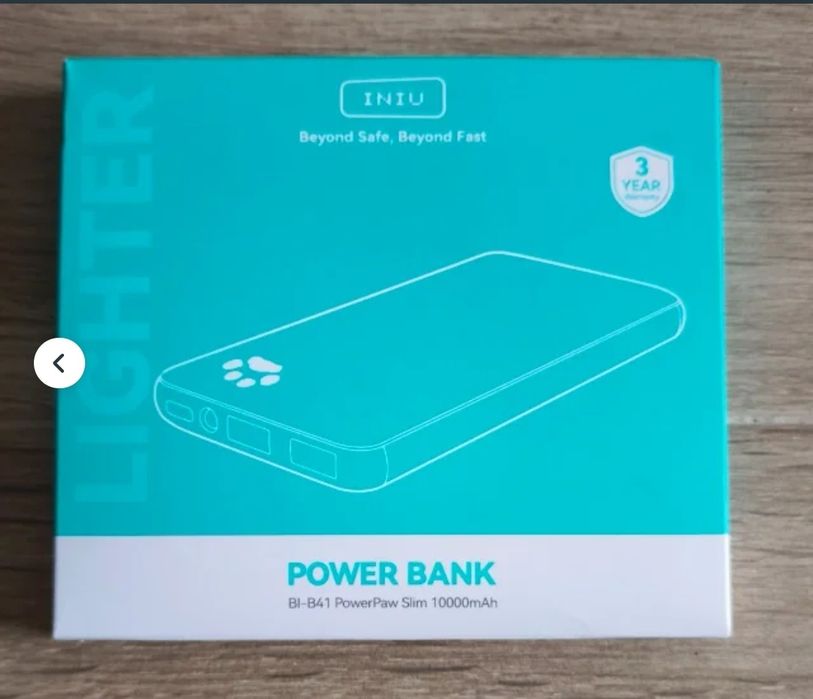 Павербанк INIU BI-B41 10000 mAh з USB-C та USB-A для заряджання смартфонів та планшетів з ліхтариком