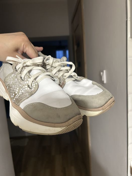 Damskie buty Wojas z motywem zwierzęcym