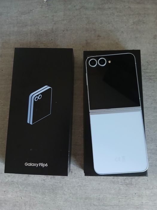 Смартфон Samsung Galaxy Flip6 12/256GB