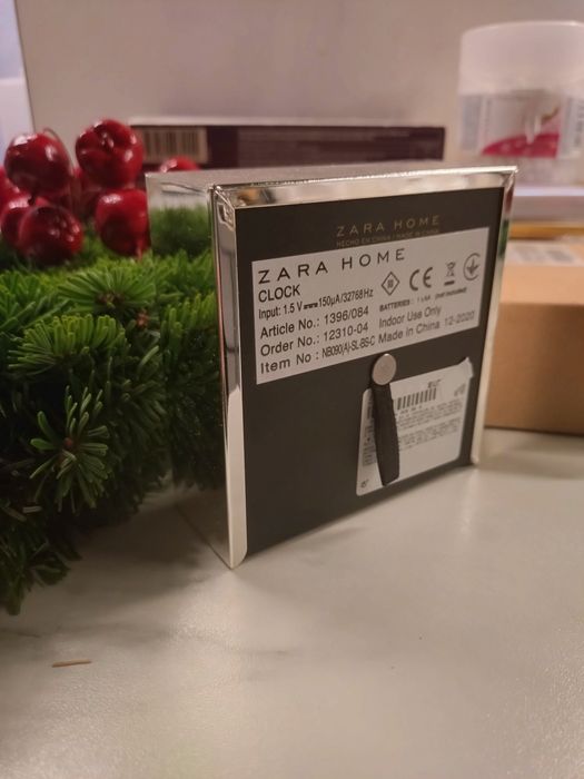 Zara home zegar w kolorze srebrnym i kości sloniowej