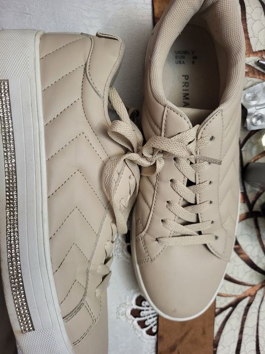 Buty jak adidasy  rozmiar 40 cena 4zlote
