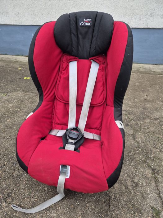Fotelik Britax Romer Max Way 9-25kg RWF (tyłem)