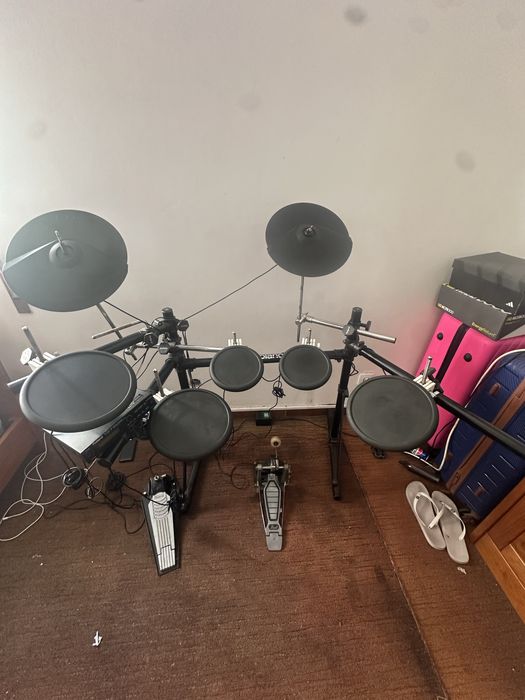 bateria eletronica Roland