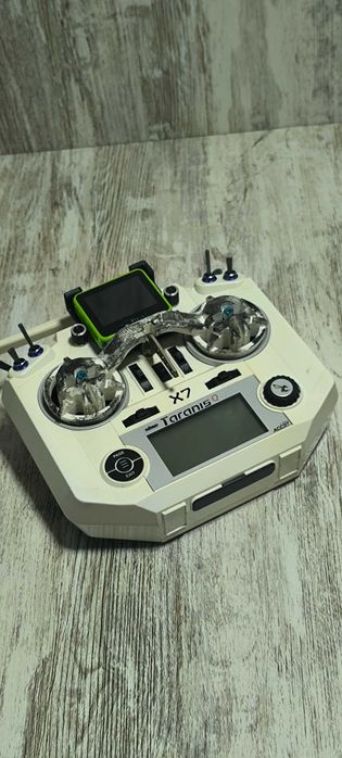 Rádio Taranis Qx7 + módulo + ecrã FPV