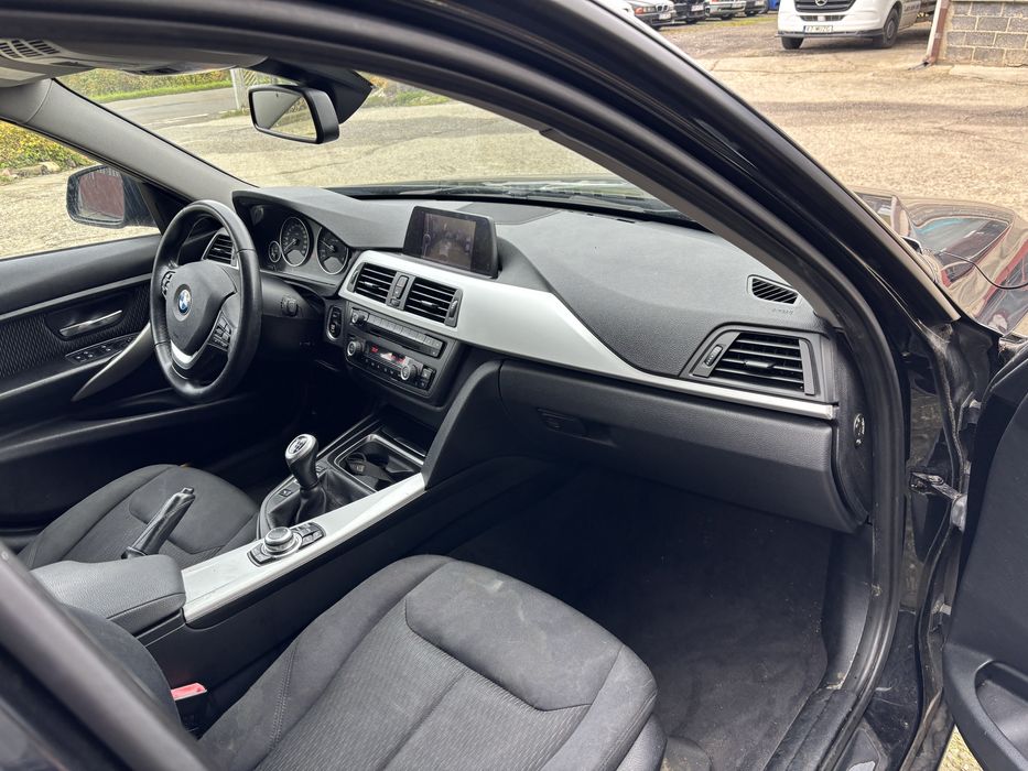 BMW F30 F31 Deska rozdzielcza kokpit konsola napinacz airbag