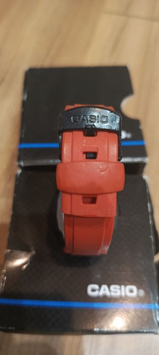 Zegarek Casio W213 czerwony.