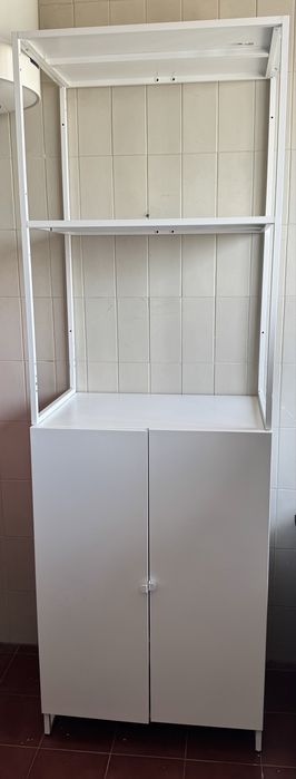 Estante com portas branco, aço