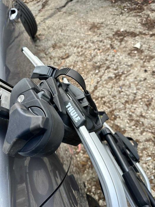 Barras de tejadilho Wingbar, e suporte de bicicleta ProRide da Thule