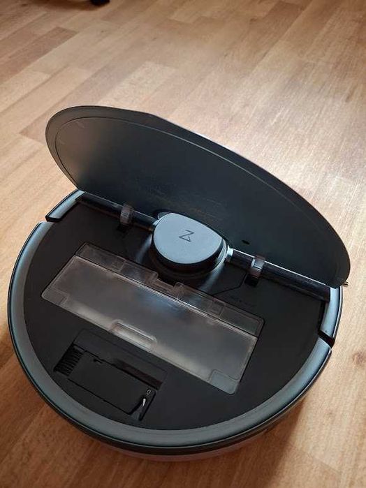 Продам робот-пилосос миючий Xiaomi Roborock S5 Max у відмінному стані