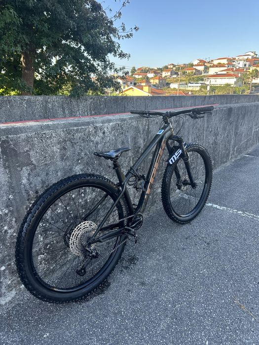 Bicicleta trail trek roscoe 7
