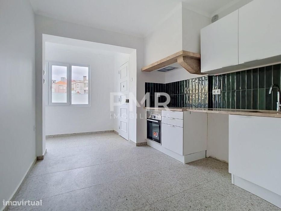 Apartamento T4 em Algés para arrendamento