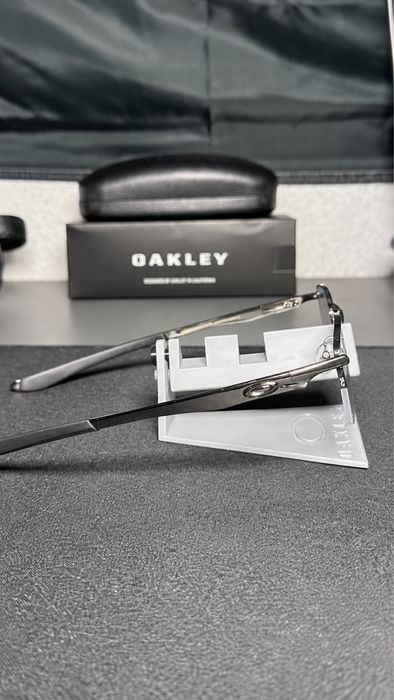 Oakley Metal Plate