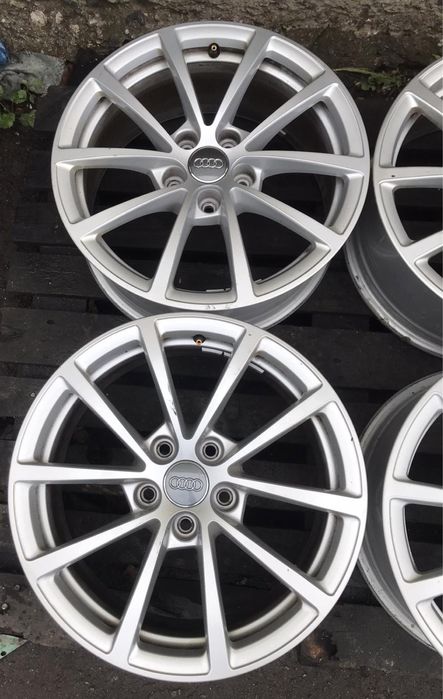 Диски Audi 5:112r17 комплект титаны б/у склад оригинал почти новые