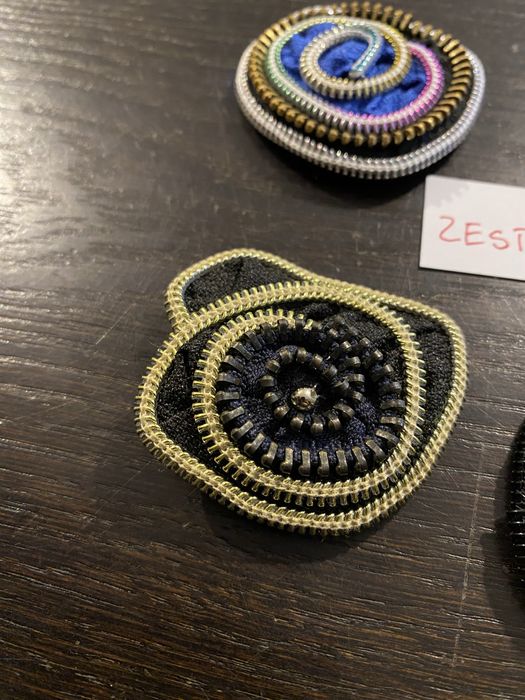 Broszki handmade z suwaków unikat zestaw 70