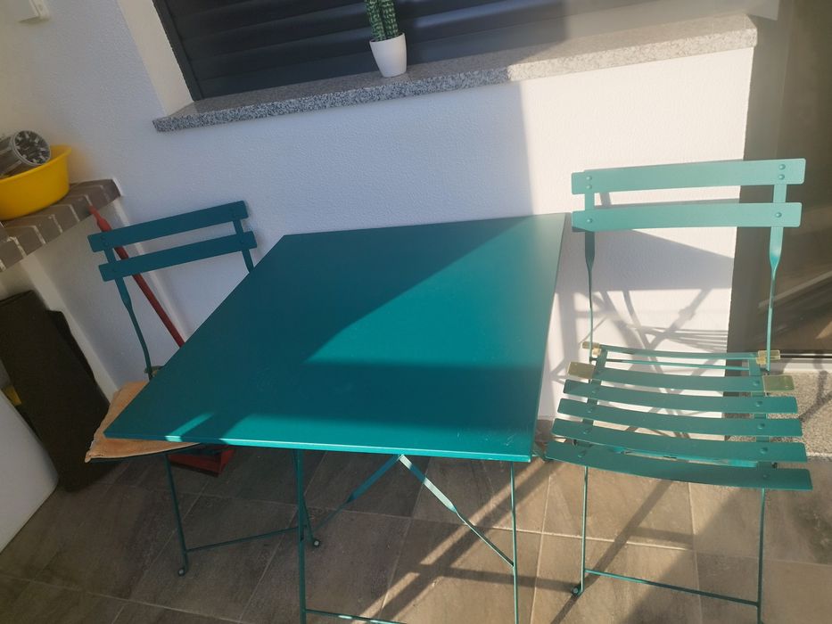 Mesa de varanda c/ cadeiras