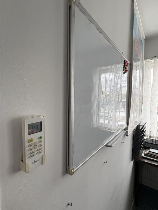 Tablica ścienna  + pisaki