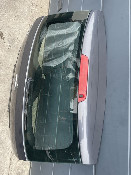 Ляда Кришка багажника Ford Fusion 2002-2012