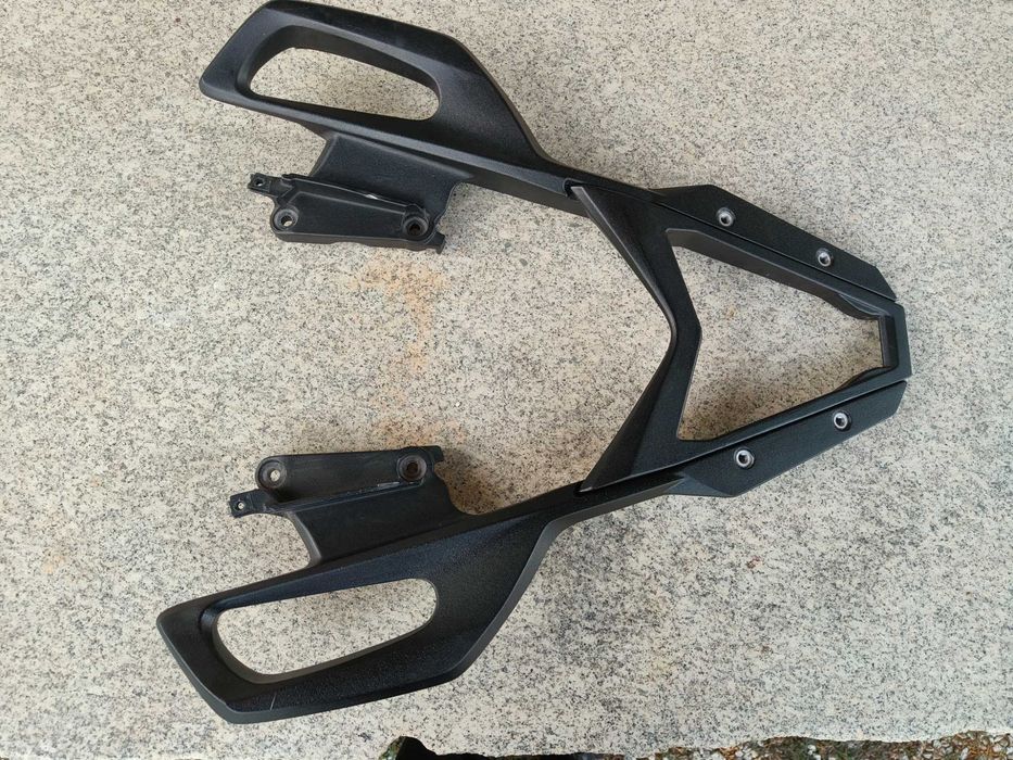 Suporte original para top case Honda VFR1200F